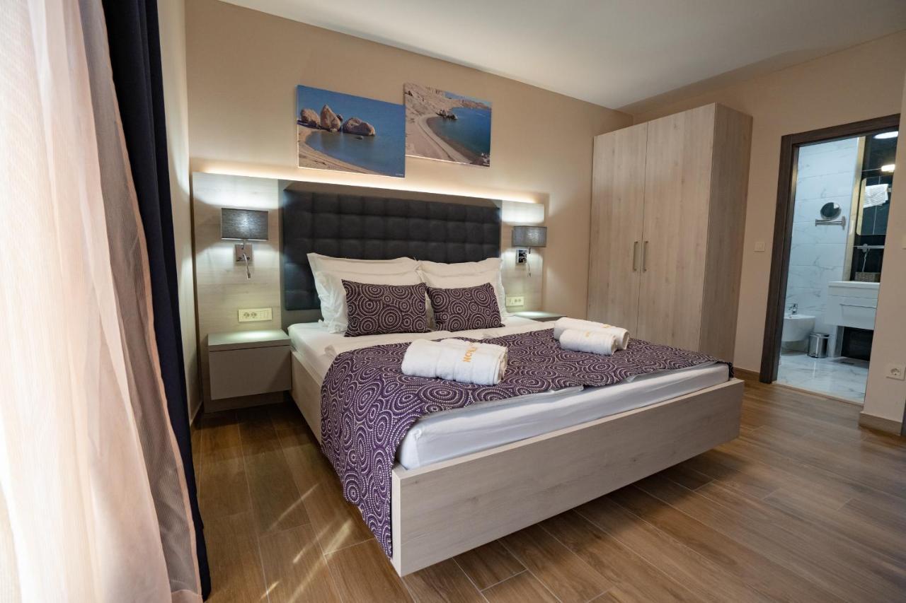 Bed&Breakfast Novalis Novalja Buitenkant foto
